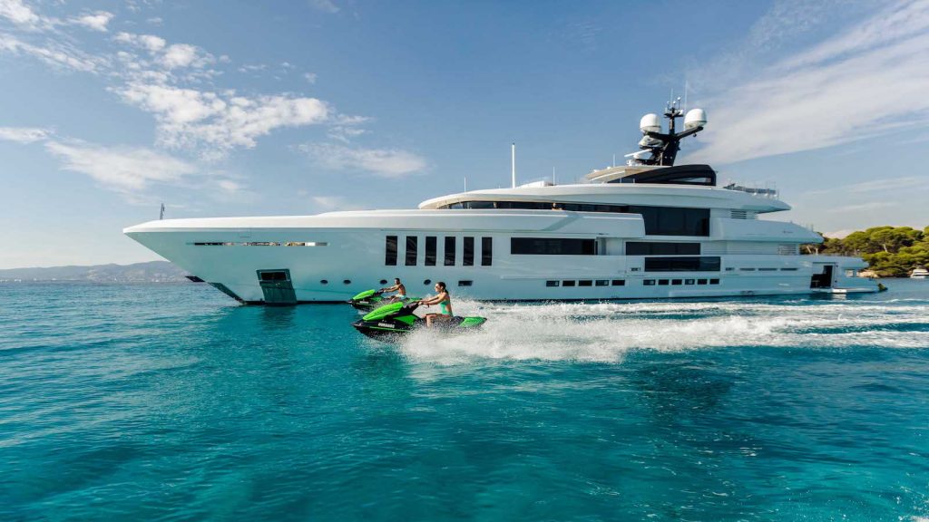 How to Make the Most of Your Luxury Yacht Charter?