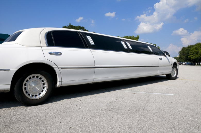 Niagra Falls Limo Is Ready At Your Service
