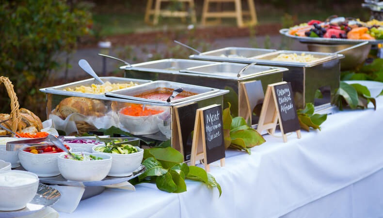 Choose the Right Food for Your Wedding – Impress your Guests!
